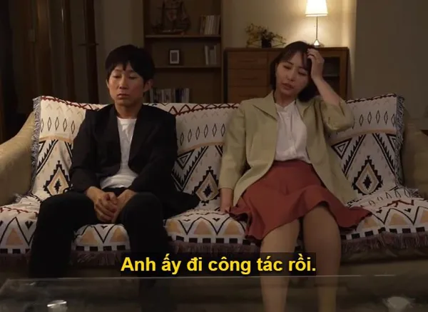 Buồn vì ông xã muốn ly hôn, vợ yêu đi họp lớp rồi dẫn cậu bạn học về nhà địt